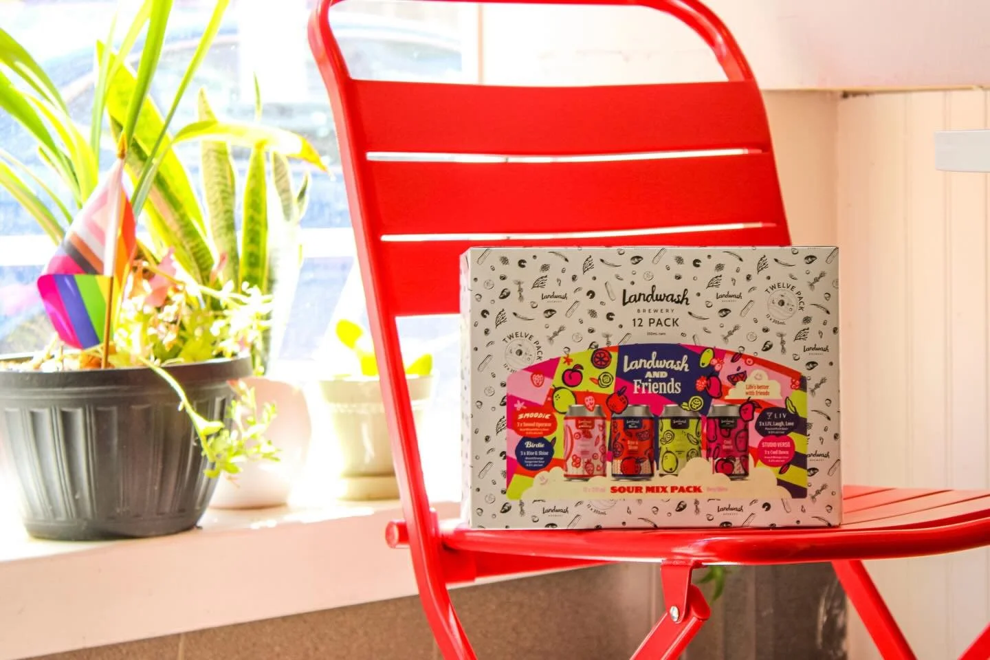 It&rsquo;s here!
☀️
Summer is officially kicking off and that means it is time to release the Landwash and Friends Sour Mix Pack! This pack features 4 BRAND NEW SOURS all in one convenient (and cute) package. We teamed up with our pals at @birdie_on_