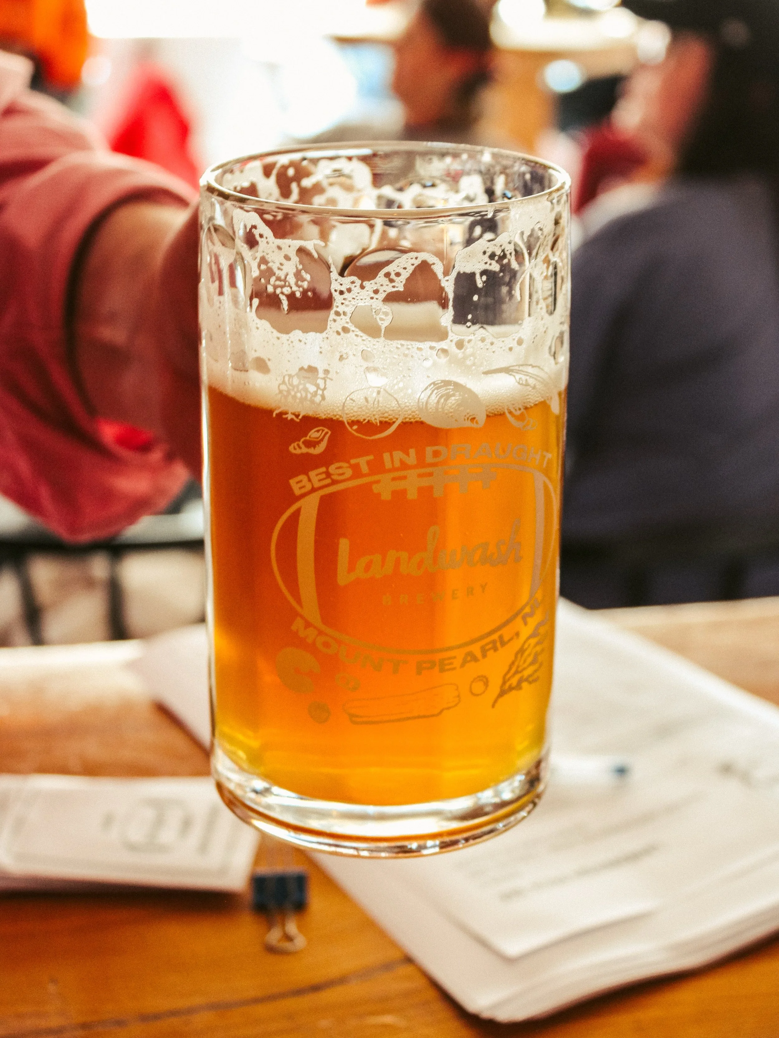 We are back for the second week of the Best in Draught Football Sundays!
🏈
Beer is flowing, the house is packed, people are watching football, and enjoying a special menu from Johnny &amp; Mae&rsquo;s what more could you ask for?
🍻
Lots of people s