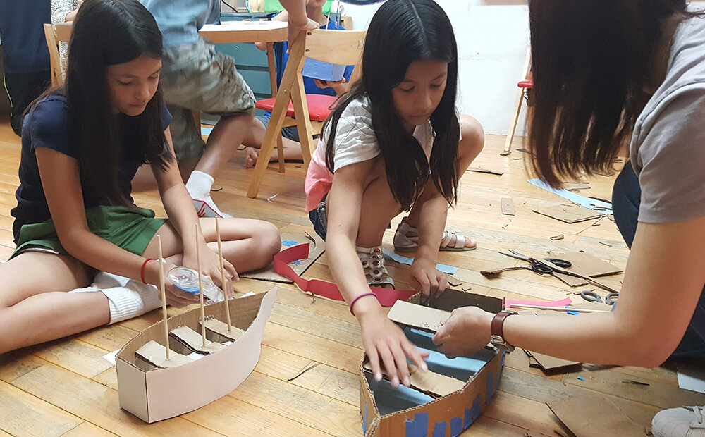  Making boats for Nanjing (为南京建船). 