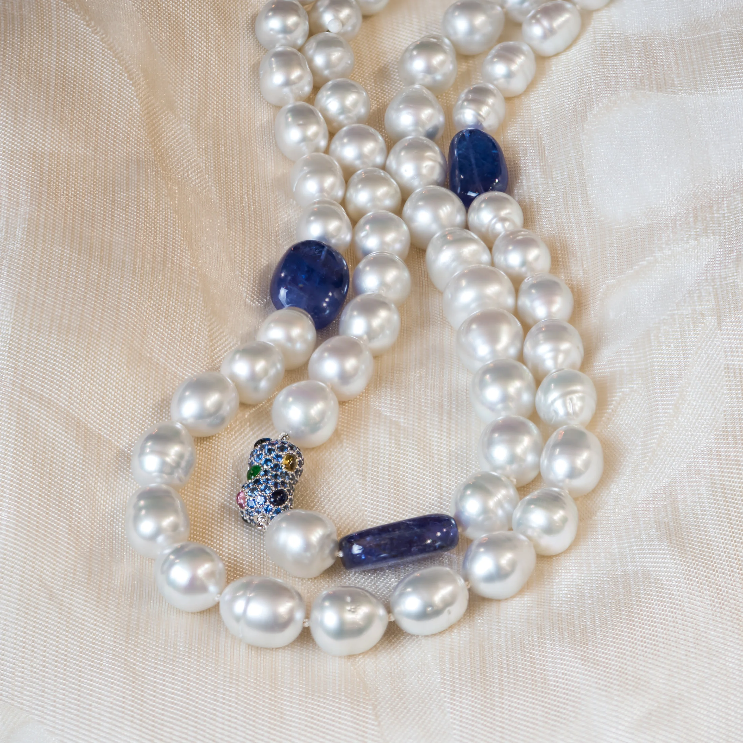 South Sea Tanzanite Pebble Neck