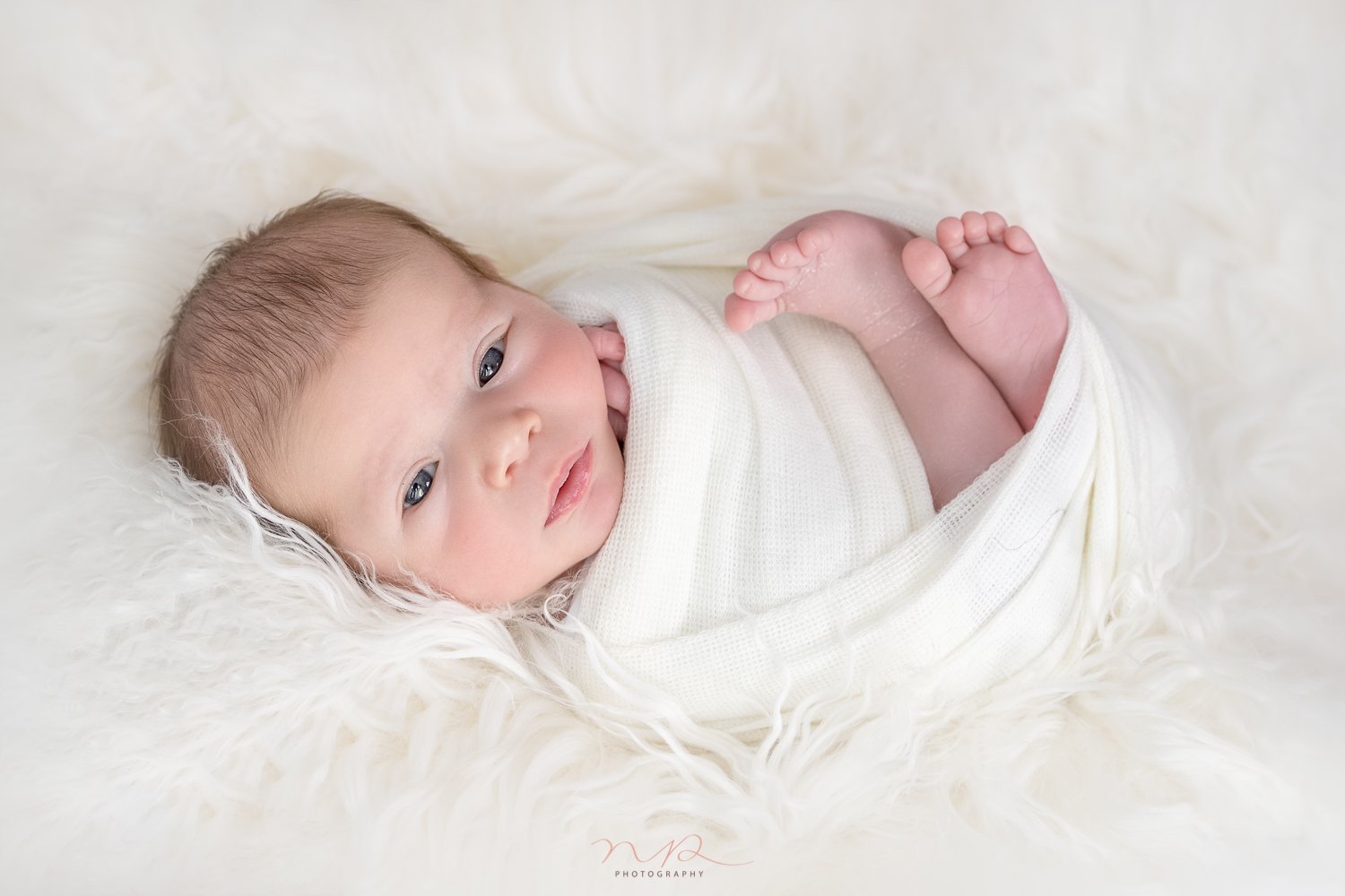 Newborn-Photoshoot-Woodbridge-NP- Photography-LLWQ-Vaughan-12.jpg