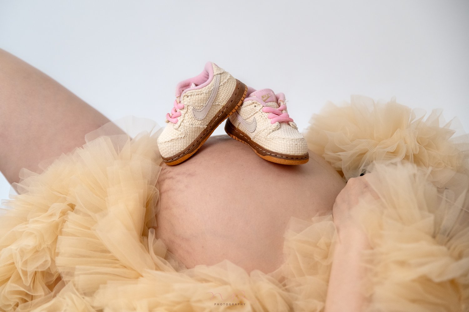 Vaughan-Woodbridge-Maternity-VLQ-Photography