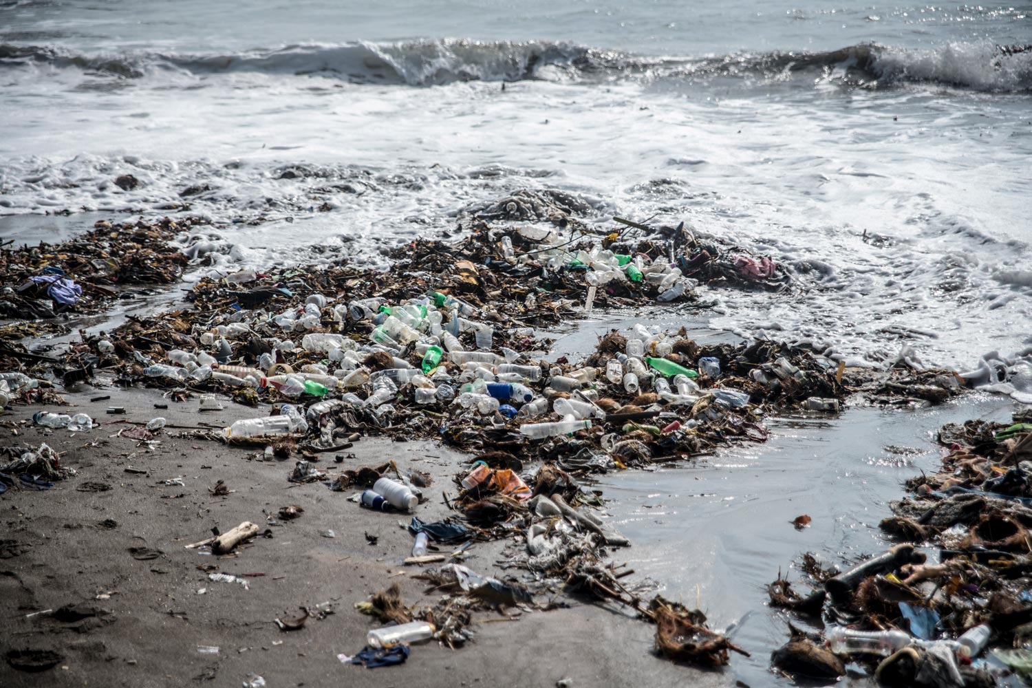 Plastic-pollution-(2)-_-Bali_Giacomo-Cosua.jpg