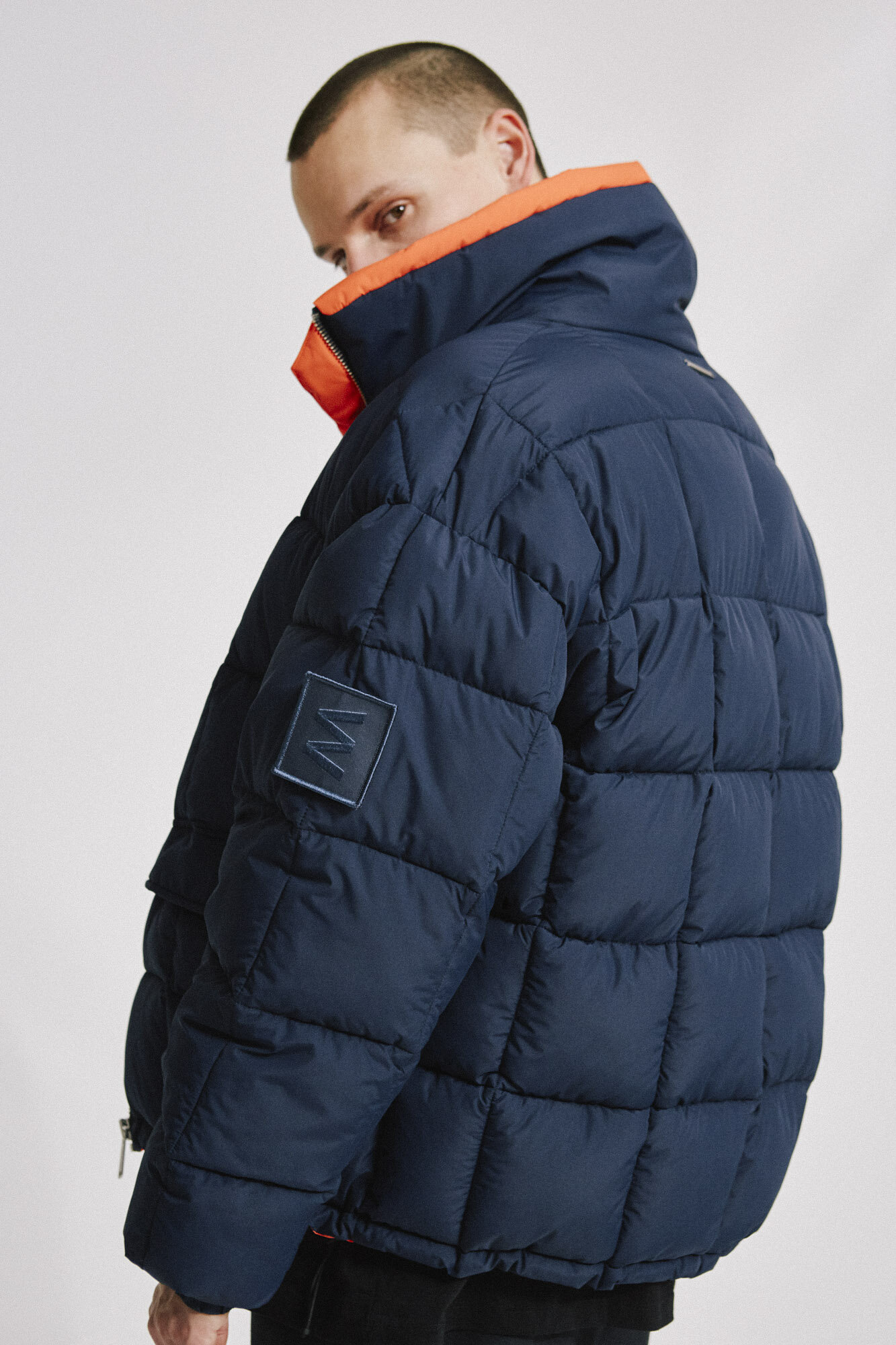 kitchener-down-jacket-dark-navy-embassy-of-bricks-and-logs-076.jpg