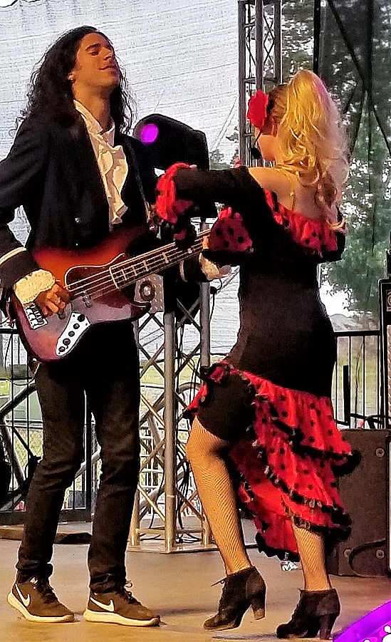“La Isla Bonita” performed by So Madonna