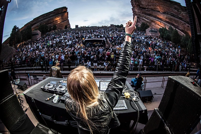 Maddy O’Neal performing at Red Rocks in Colorado - Photo from Noise Porn