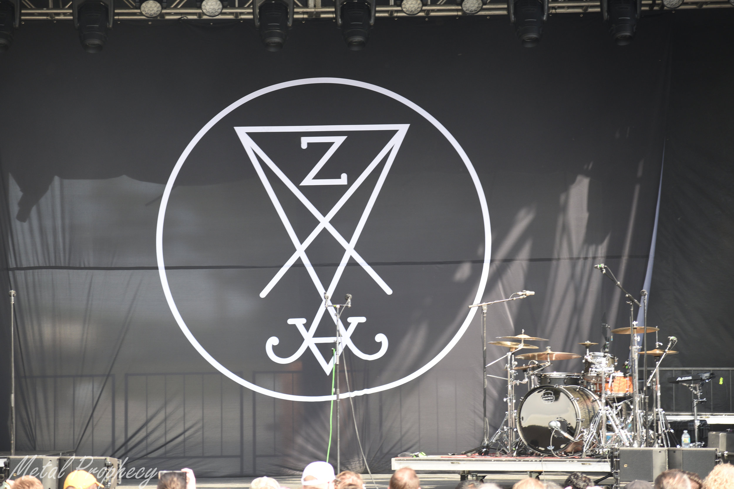 The calm before Zeal &amp; Ardor's storm at Welcome to Rockville 2019