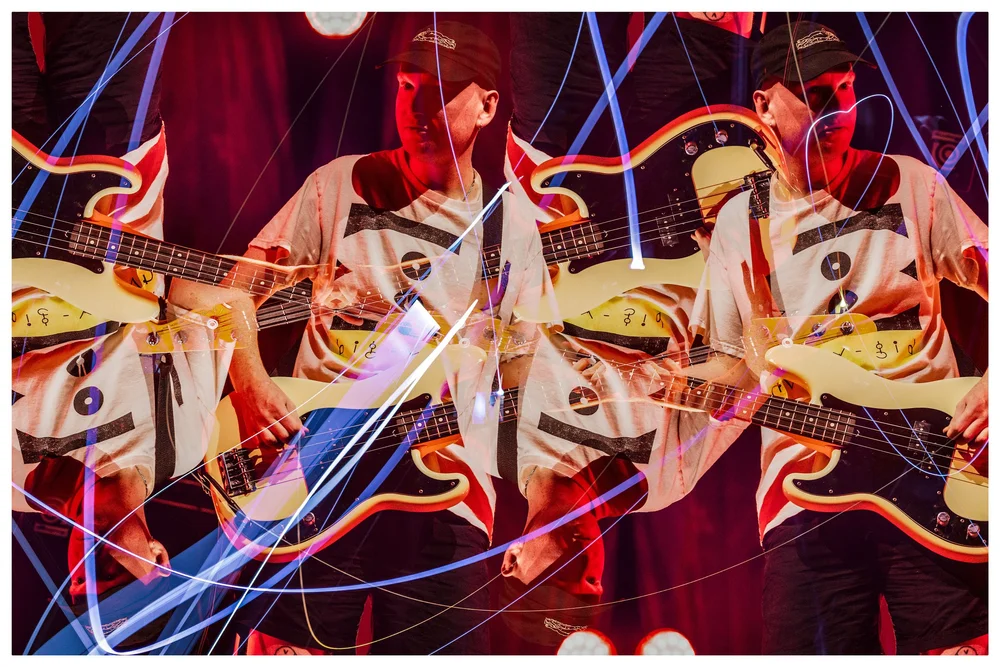 Amyl &amp; the Sniffers