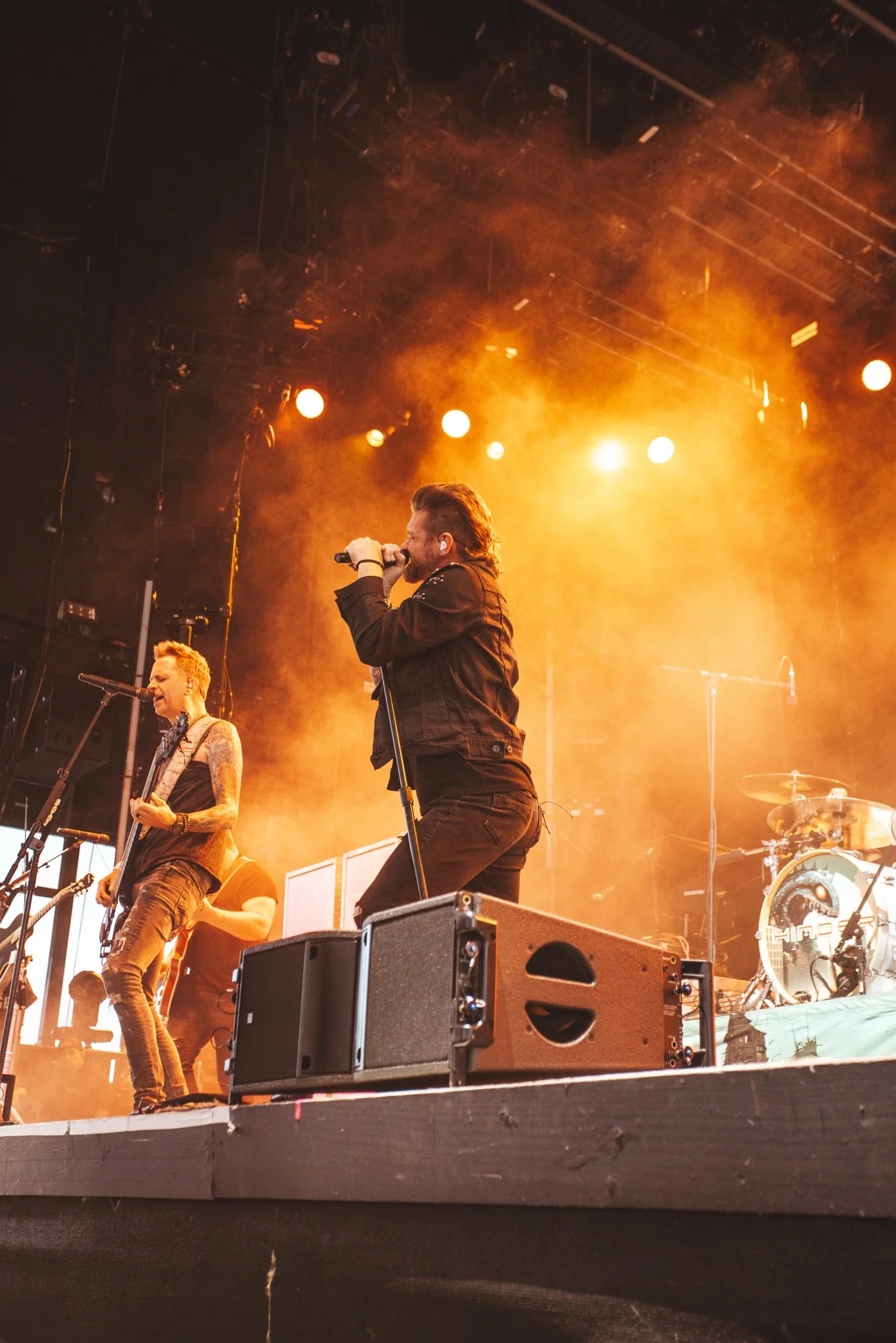 Hinder