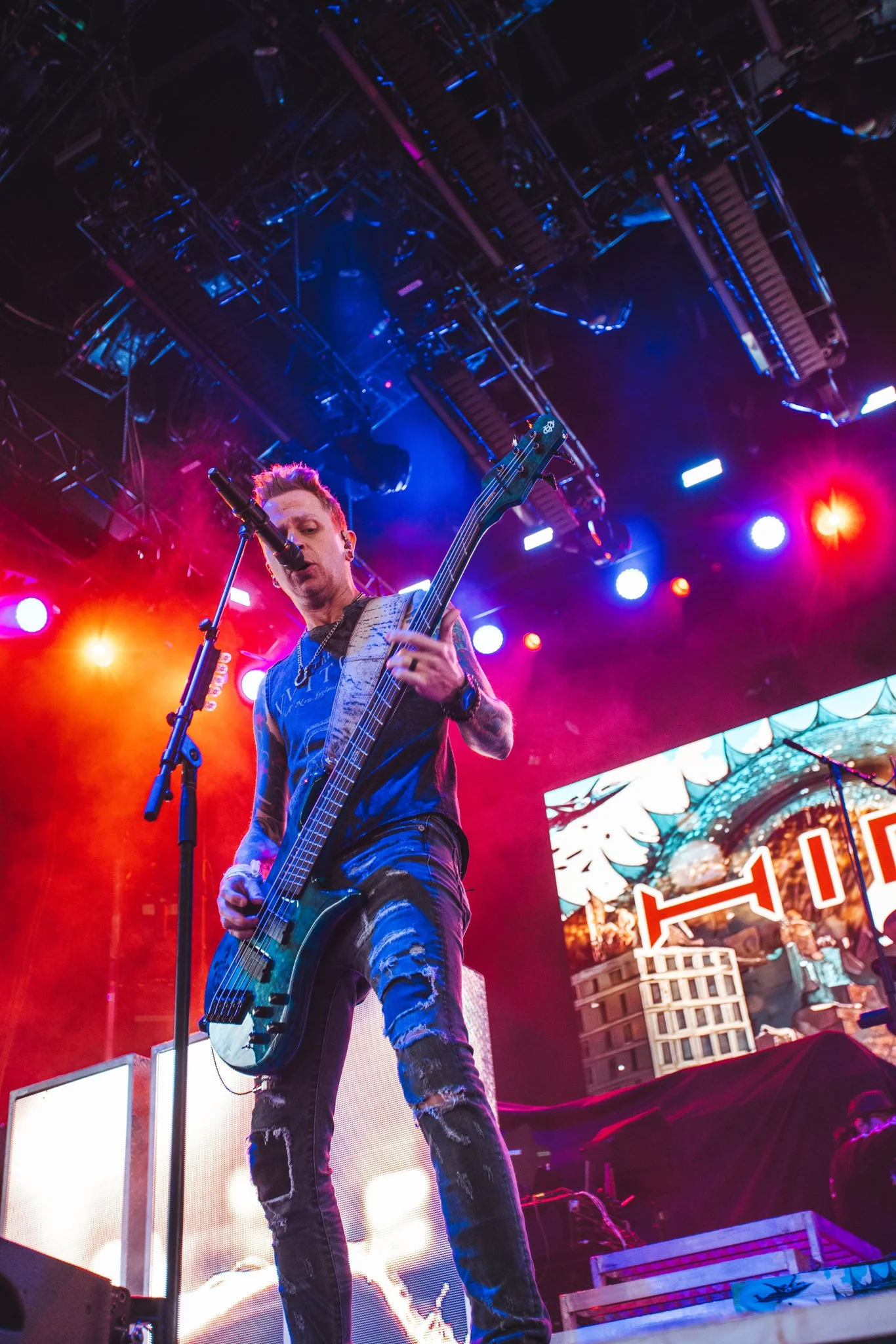 Hinder