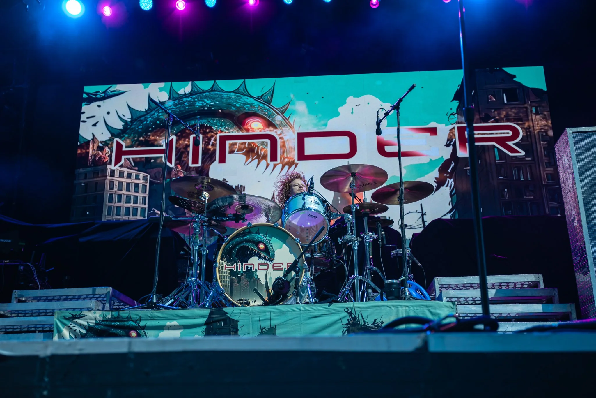 Hinder