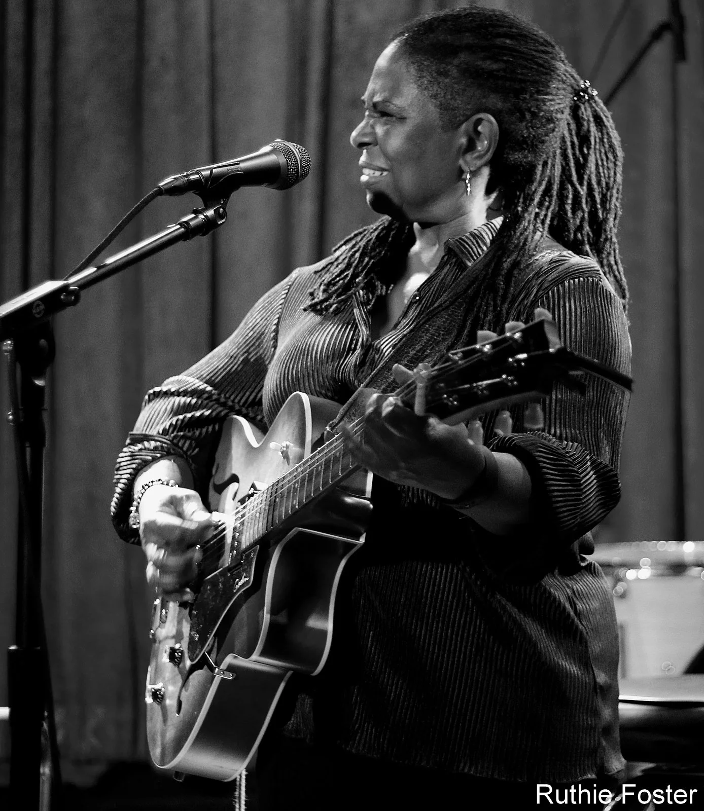 Ruthie Foster (8).JPG