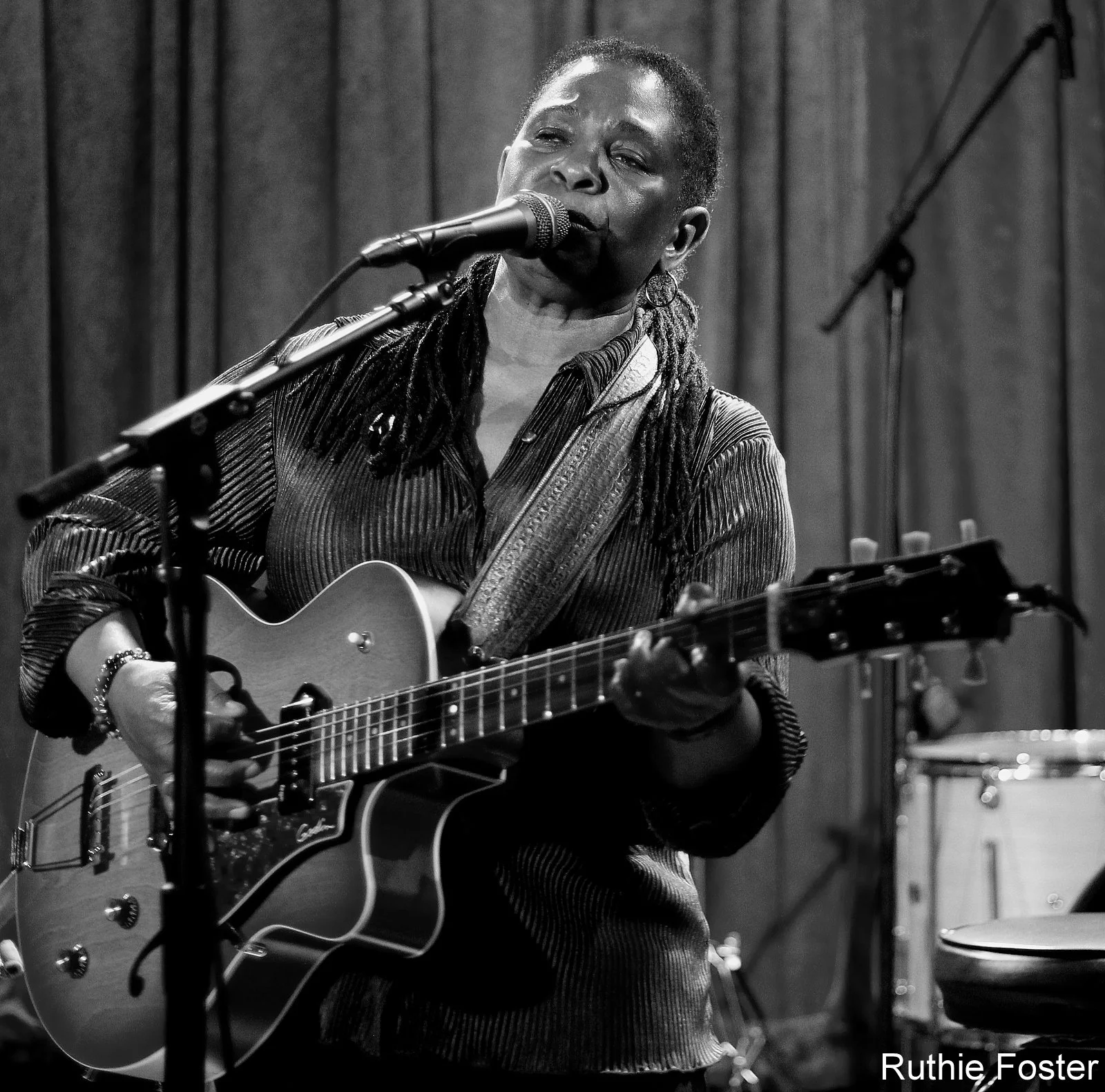 Ruthie Foster (9).JPG