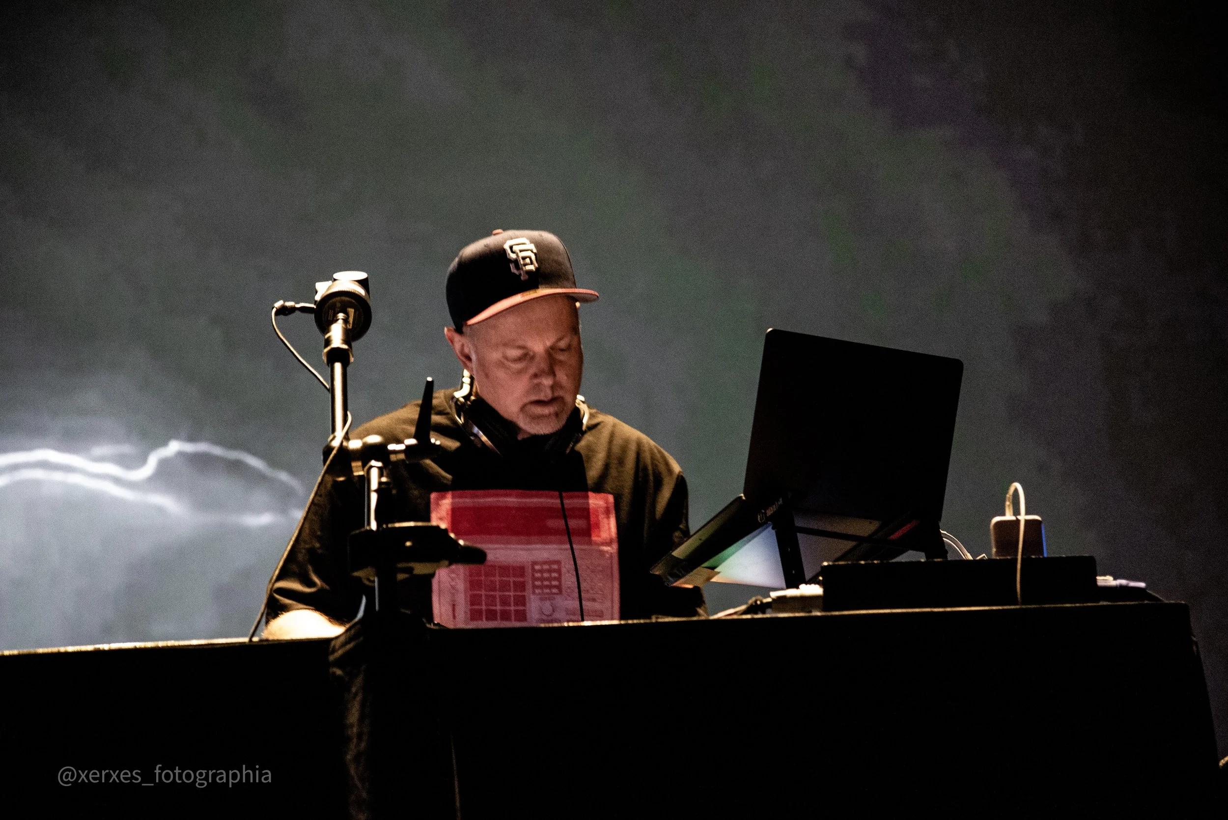 DJ Shadow