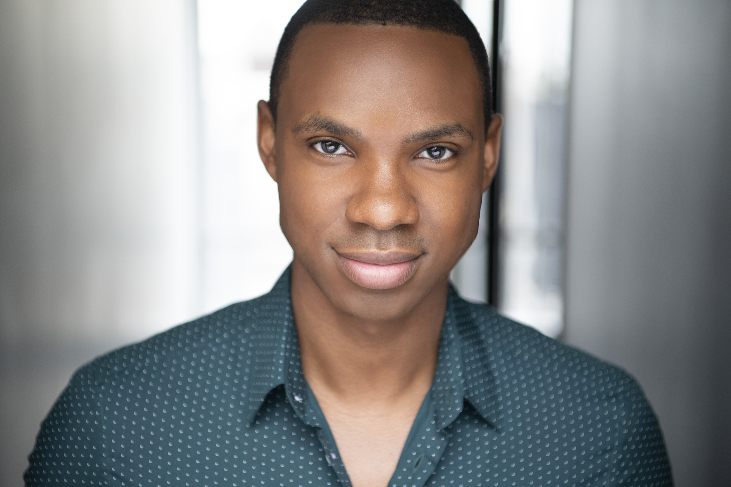 HEADSHOTS — Shawn Bowers