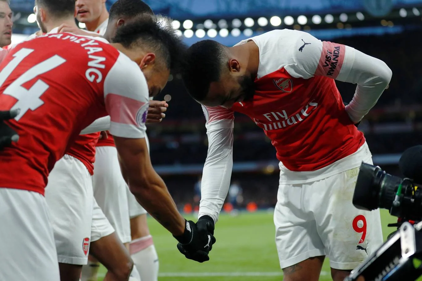 arsenal-man-utd-100319zs.jpg