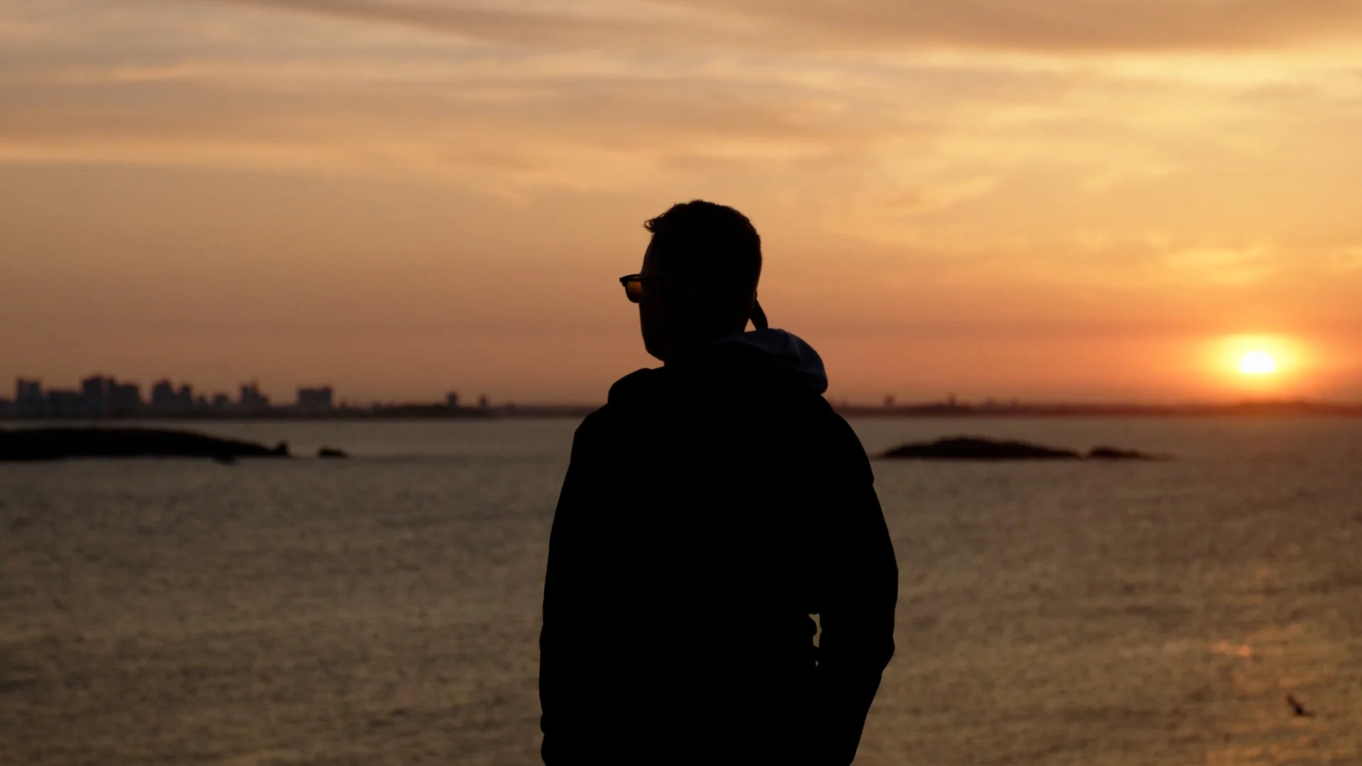 30s Mix.00_04_41_01.Still067.jpg