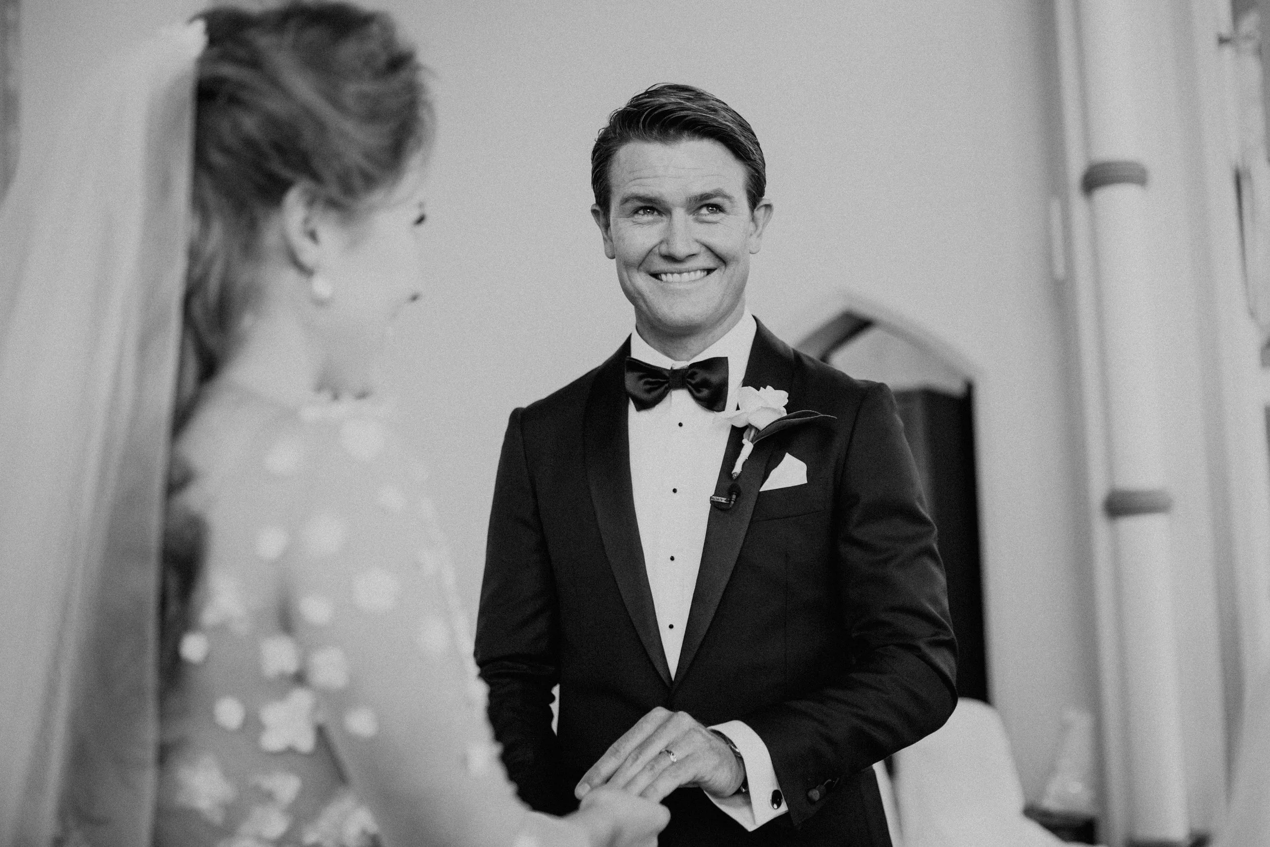 BonnieAlex_AverieCole_TowardsTheMoonWedding-48.jpg