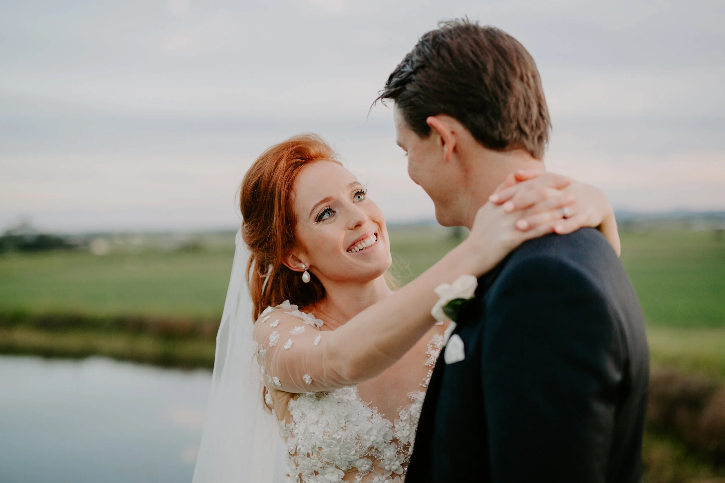 BonnieAlex_AverieCole_TowardsTheMoonWedding-98.jpg