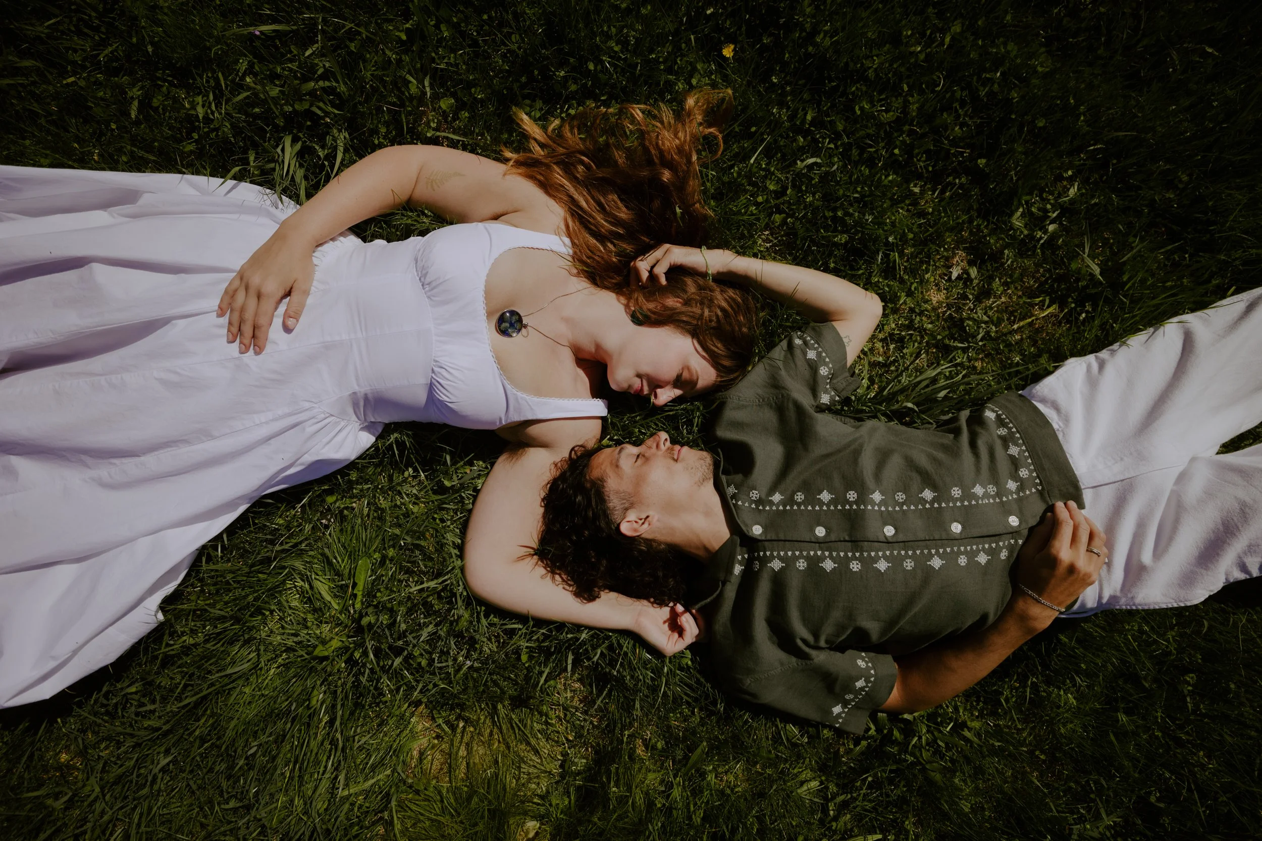 Rosehill-Farm-Red-Hook-NY-Spring-Engagement-Photos-Averie-Ann-Studios-2026-122.jpg