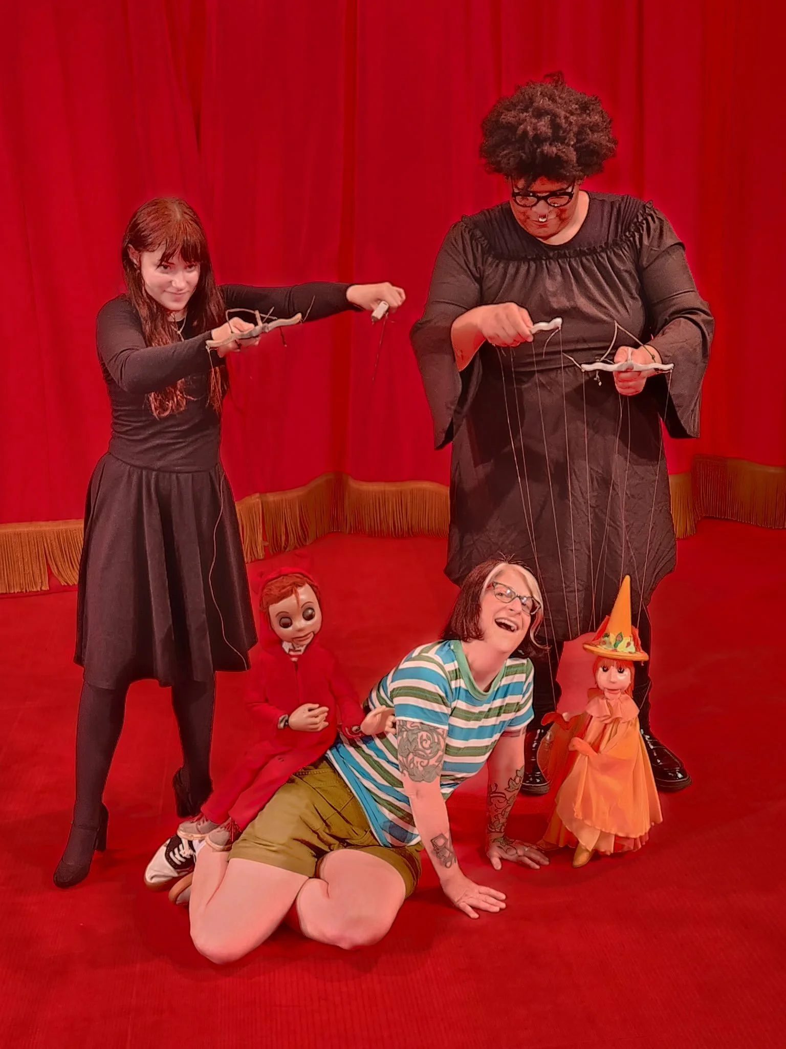 When can I move into the Bob baker Marionette Theater @bobbakermarionettes in LA? Or maybe just use all of this as reference photos for my house. ❤️🩷🩵💚