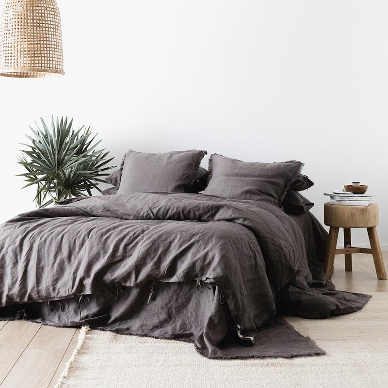 Linen_duvet_web_1024_charcoal_1-min_800x.jpg