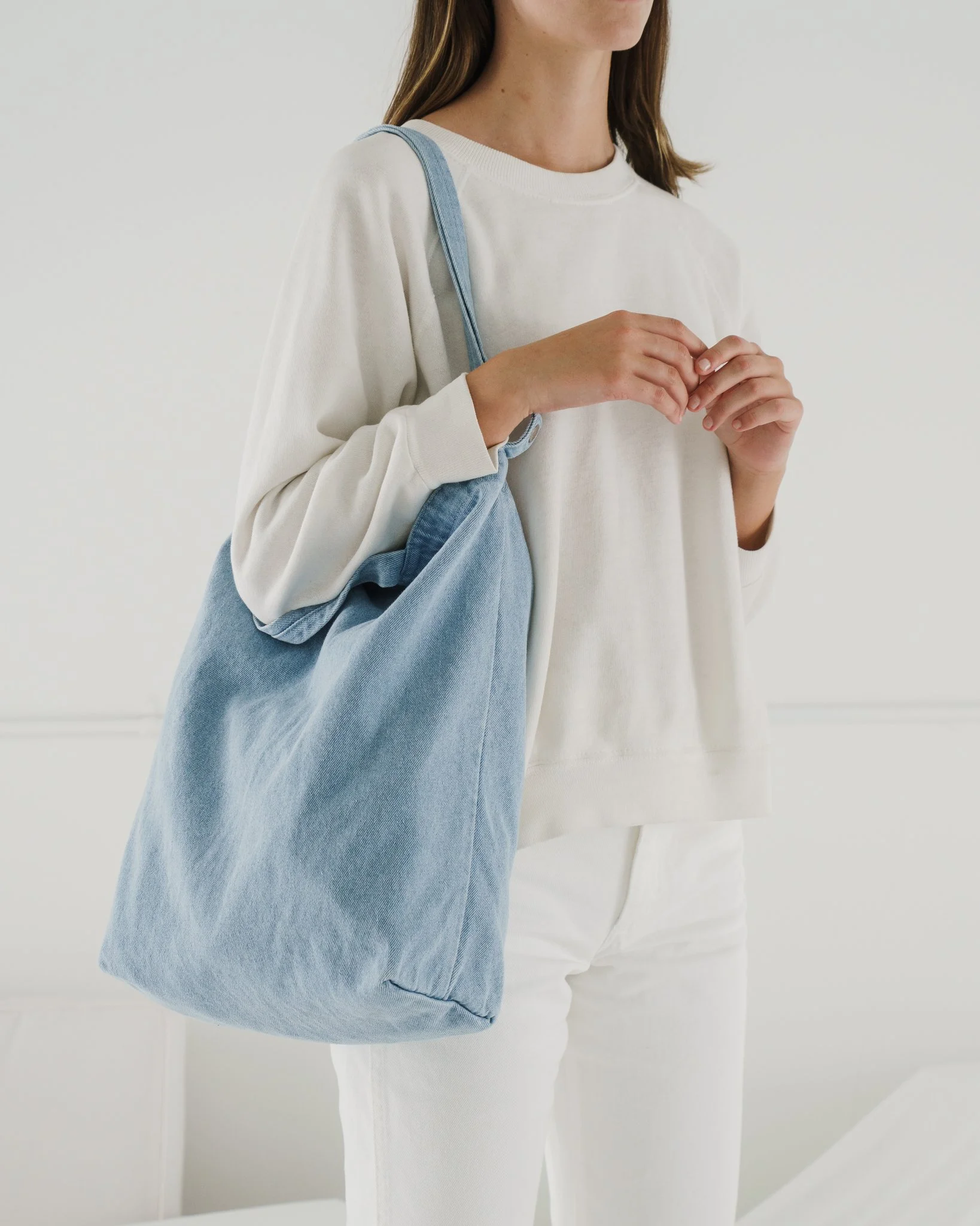 Denim_Duck_Bag_2_Light_Denim-02_2048x2048.jpg