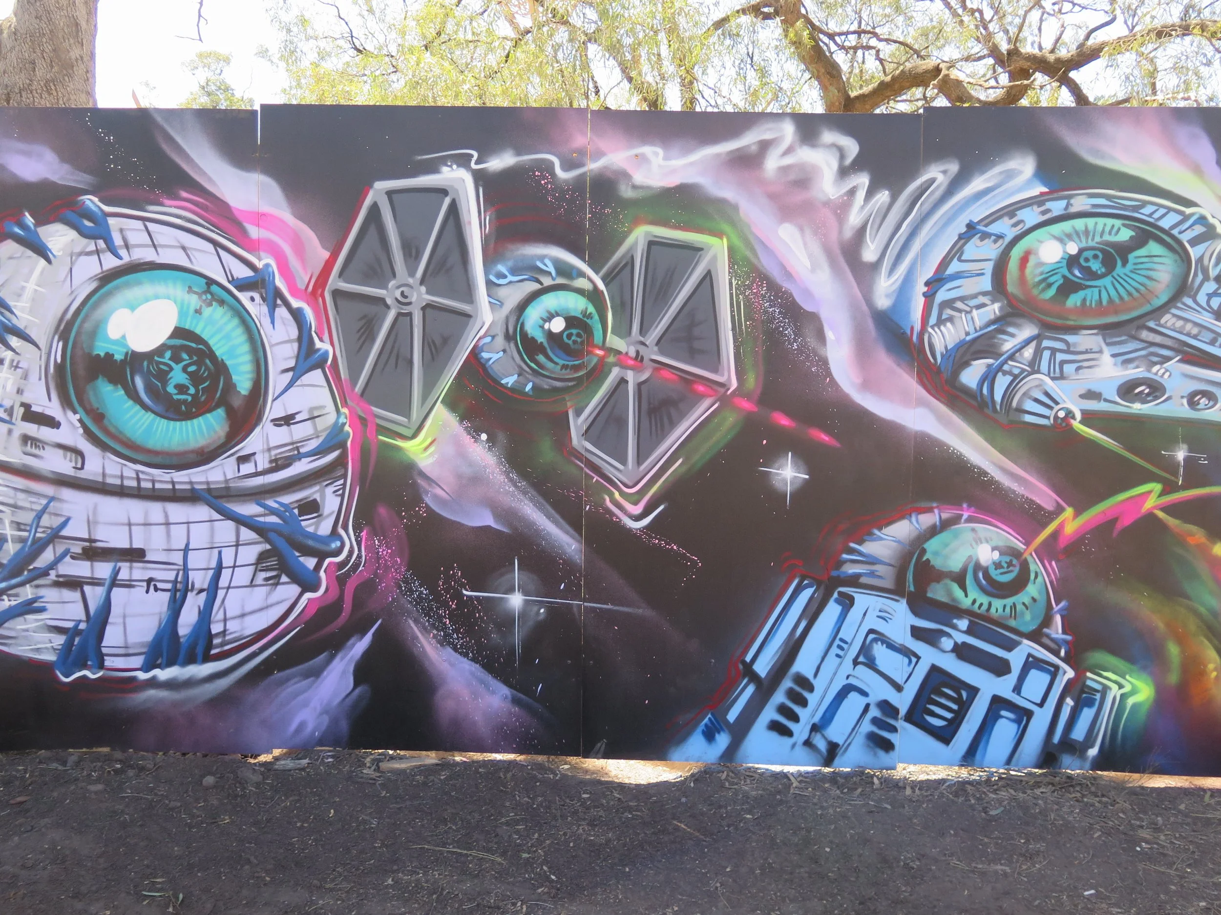 Bailer_MelbourneGraffitiArtist_MuralArt_Walls_EventsandFestivals_Matreiya_Graffiti_CloseUP_Deathstar2.JPG