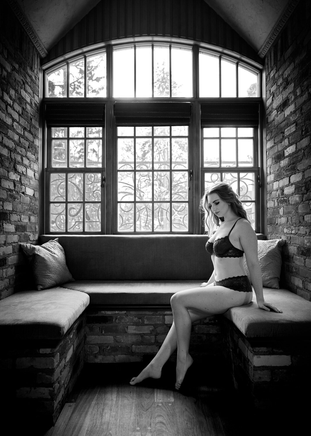 22-long-legs-castle-boudoir-barrie-ontario-canada-caledon-sexy-schomberg-portrait-newmarket-glamourous-caledon-pictures-orangeville-phootgraphy-alliston-photographer-bra-underwear-set-studio-home-house-in-inside-window-bueatiful-classy-elegant-nude.jpg