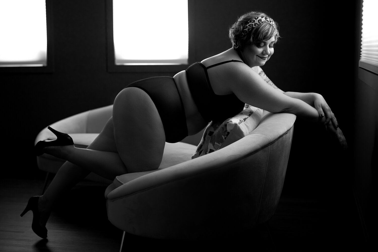 04-ladies-boudoir-photographer-beeton-ontario-sexy-photos-intimate-photography.jpg