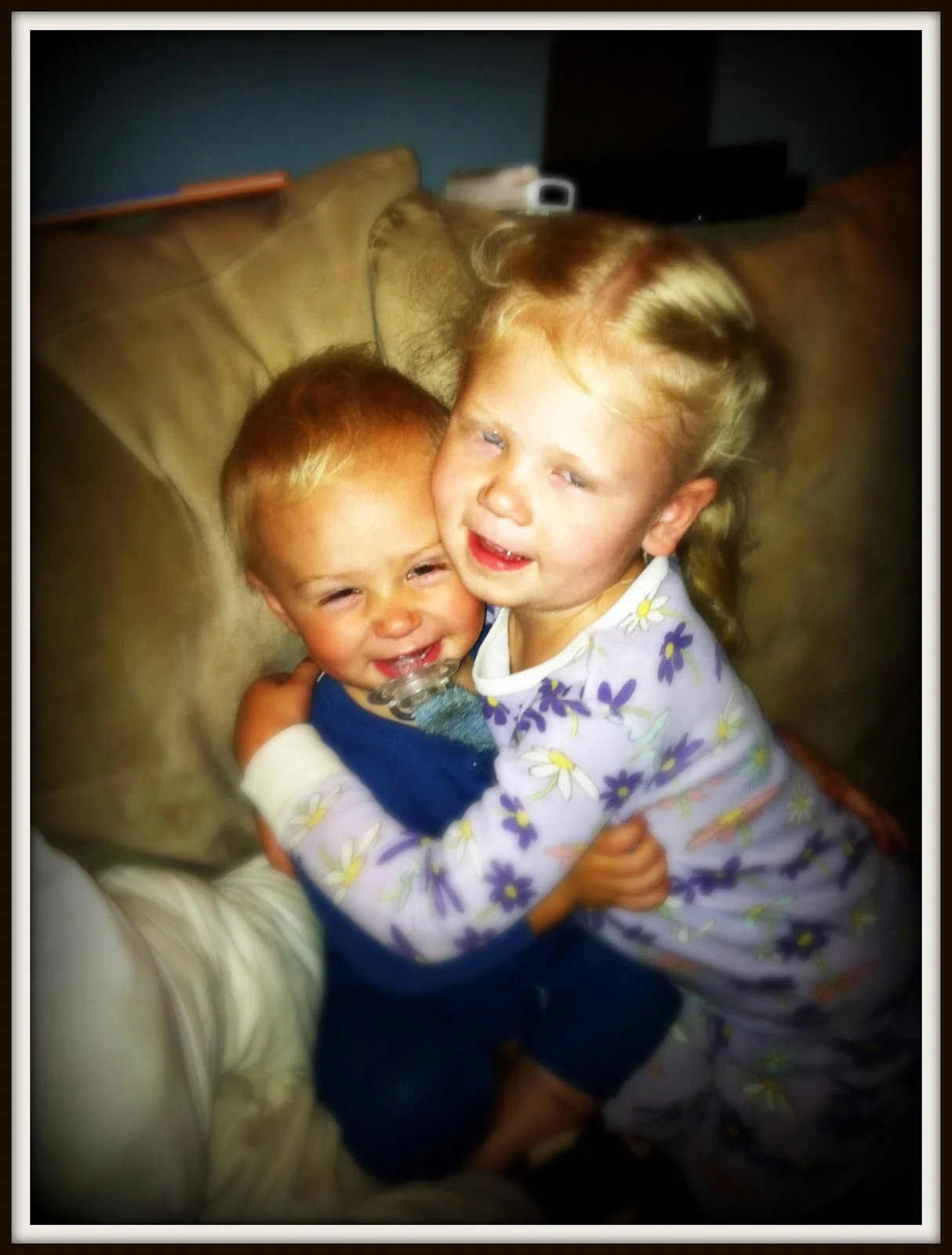 5f98c-brothersisterlove.jpg