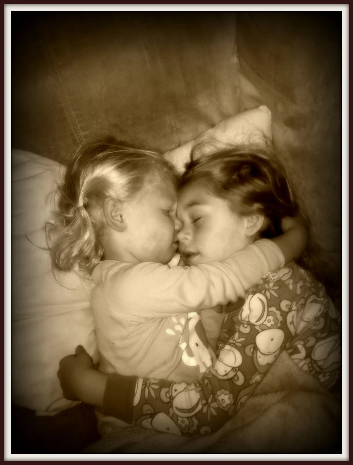 d8e14-sisterlove.jpg