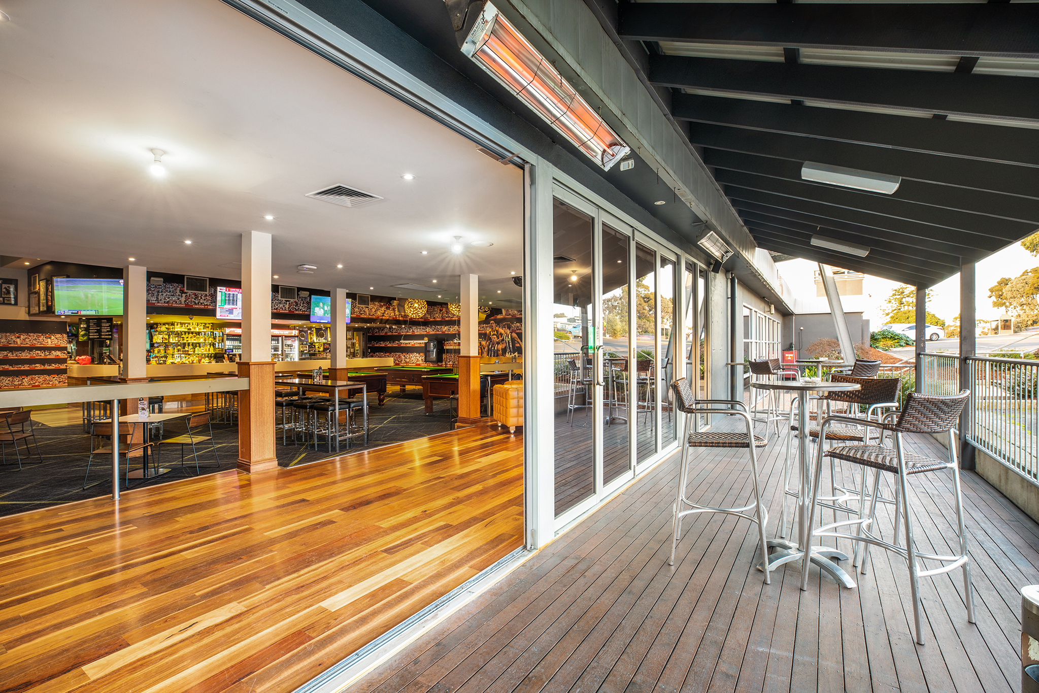 Mountain View Hotel, Glen Waverley, VIC