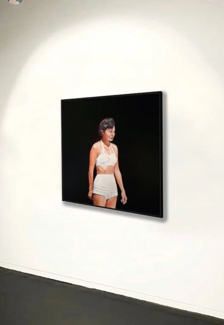 (insitu) Woman in White