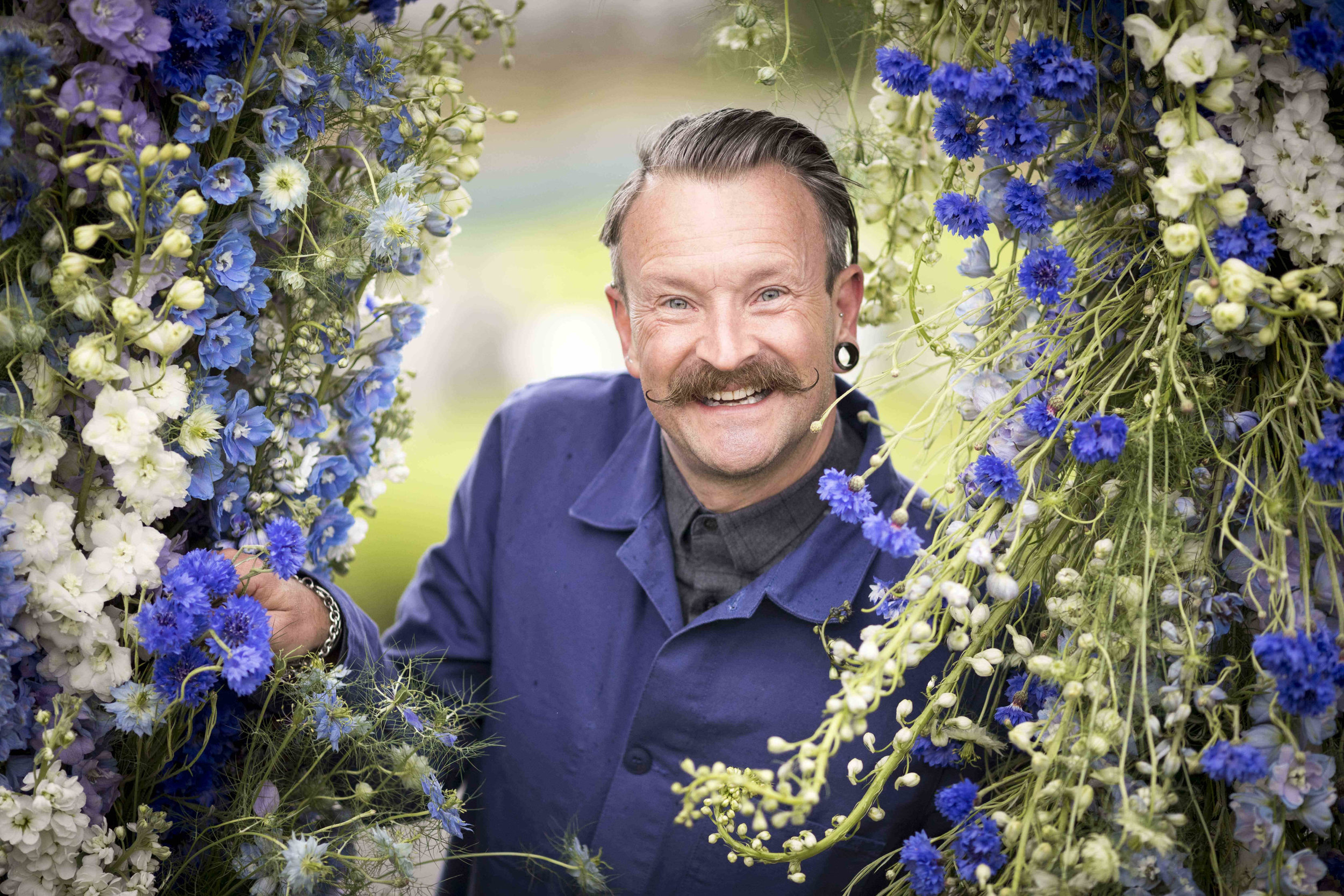HBO Max Orders Floral Arrangement Competition "Full Bloom" 