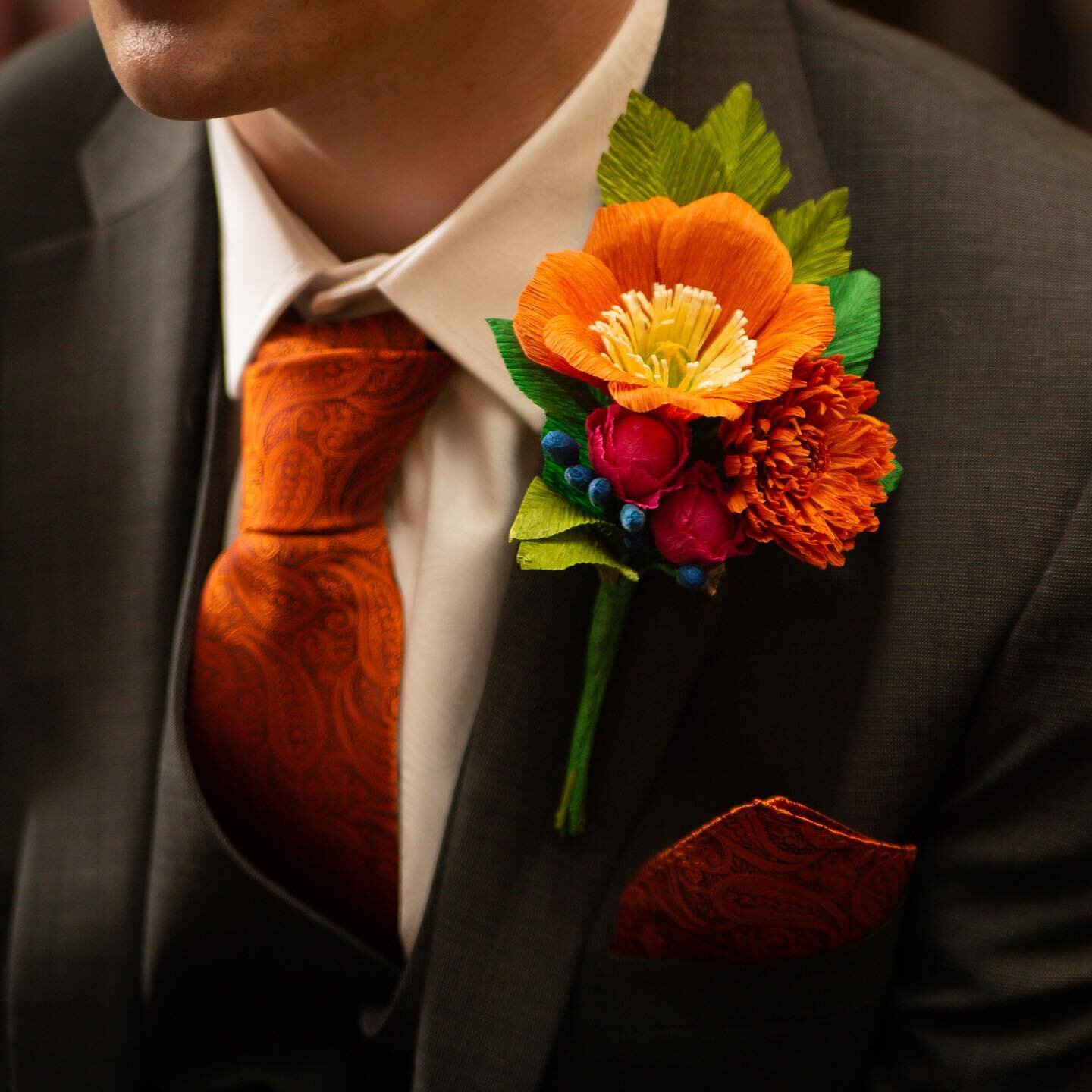 Day 28 of 30

❤️ 30 days of 2020
❤️ 30 days of intimate weddings
❤️ 30 days of love
.
.
.
.
.
#paperflowers #paperbouquet #paperbuttonholes #autumnwedding #groom #intimateweddingphotography #claphambedfordshire #clapham #2020groom #2020wedding #uniqu