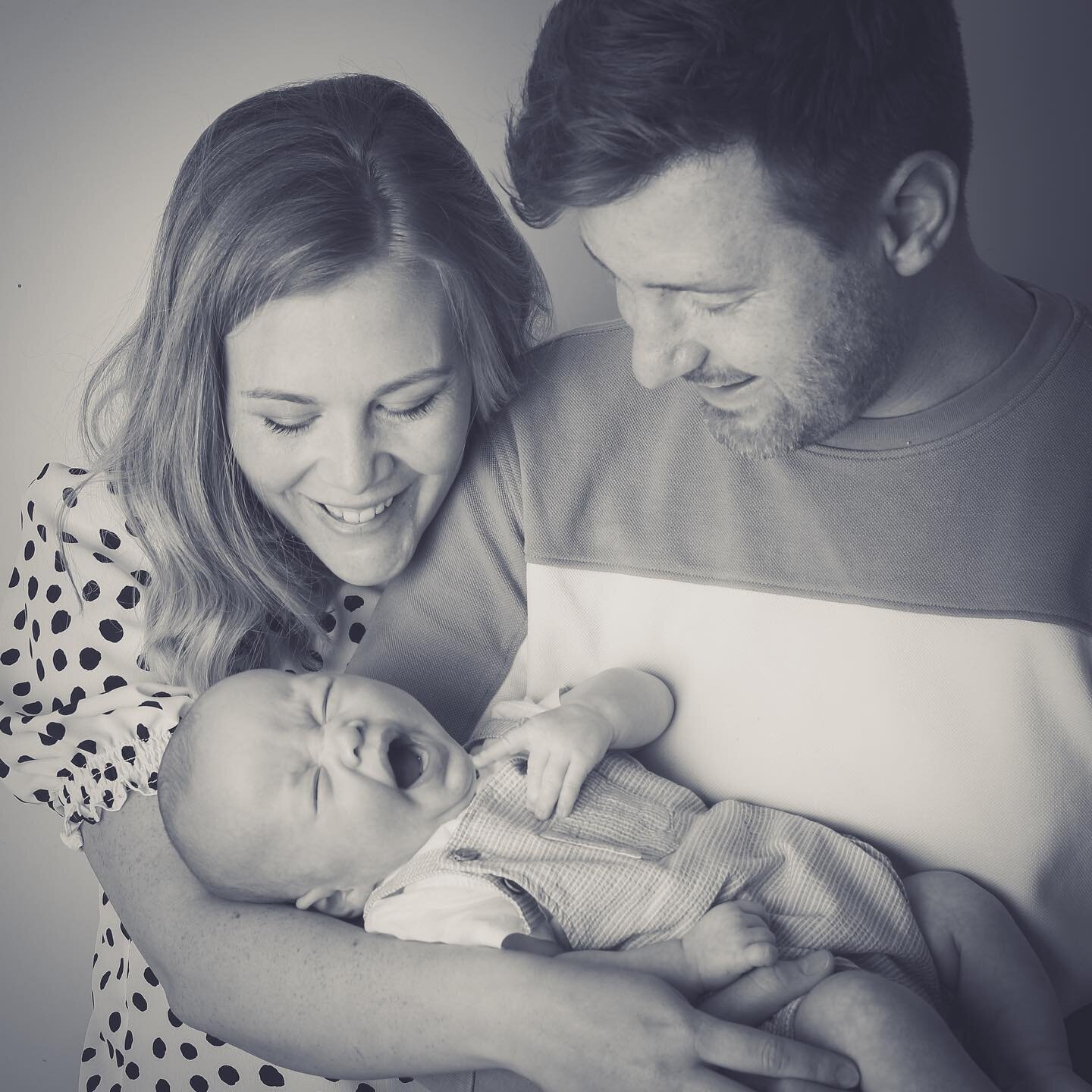 After photographing their beautiful wedding back in 2019 it was lovely to see these guys in the studio with their cheeky new arrival! 🥰
.
.
.
.
.
#babyphotographer #bedfordshirebusiness #bedfordphotographer #bedfordphotography #familyphotography #be