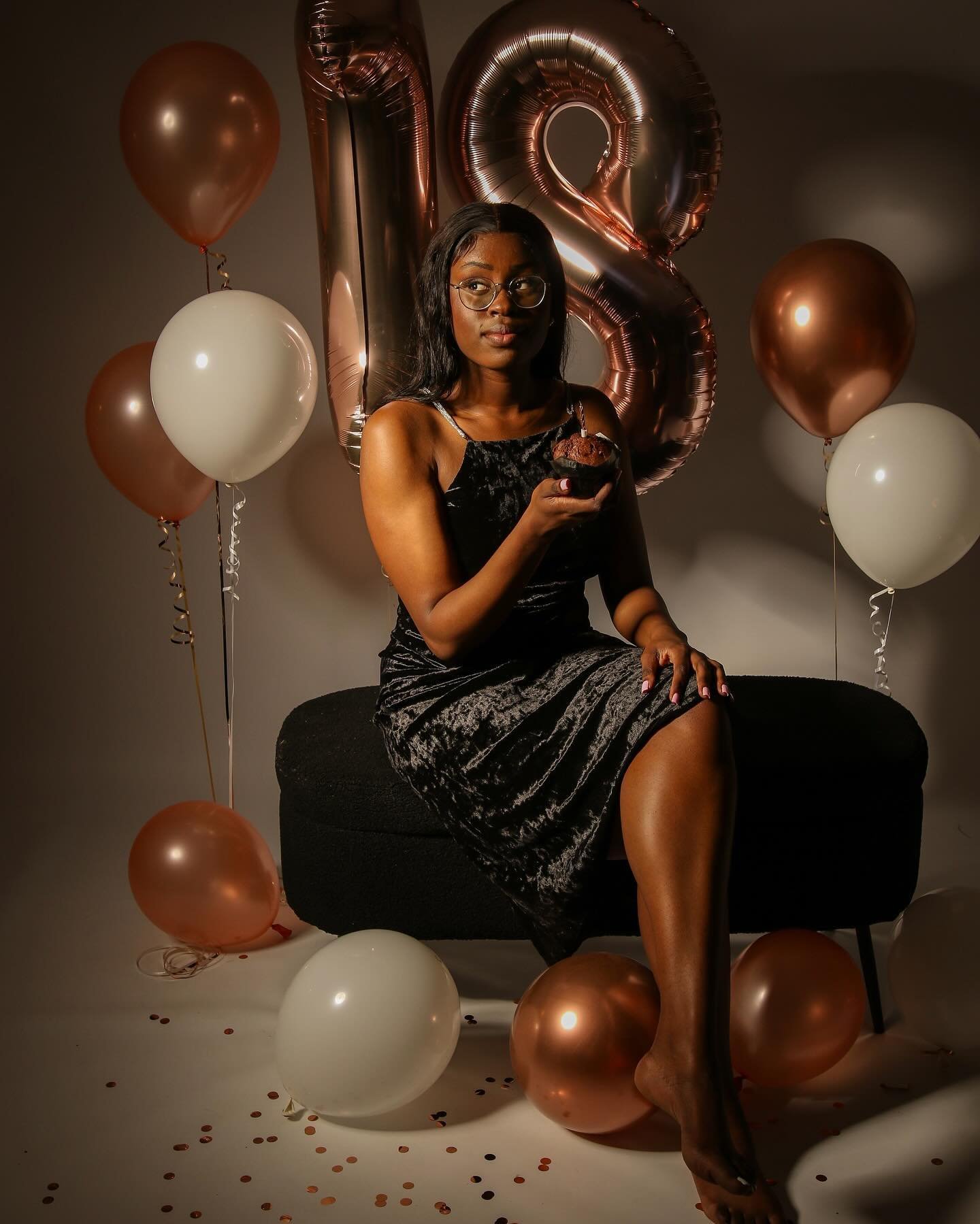 🎈Birthday Shoot 🎈

We loved this shoot, the pink, the gold, the cake, the confidence! 

Such a cute way to celebrate a big birthday 📸 we&rsquo;re here for it!

#18thbirthdaycake
 #bigbirthdaybash 
#birthdayphotoshoot 
#bedfordbusiness 
#bedfordpho