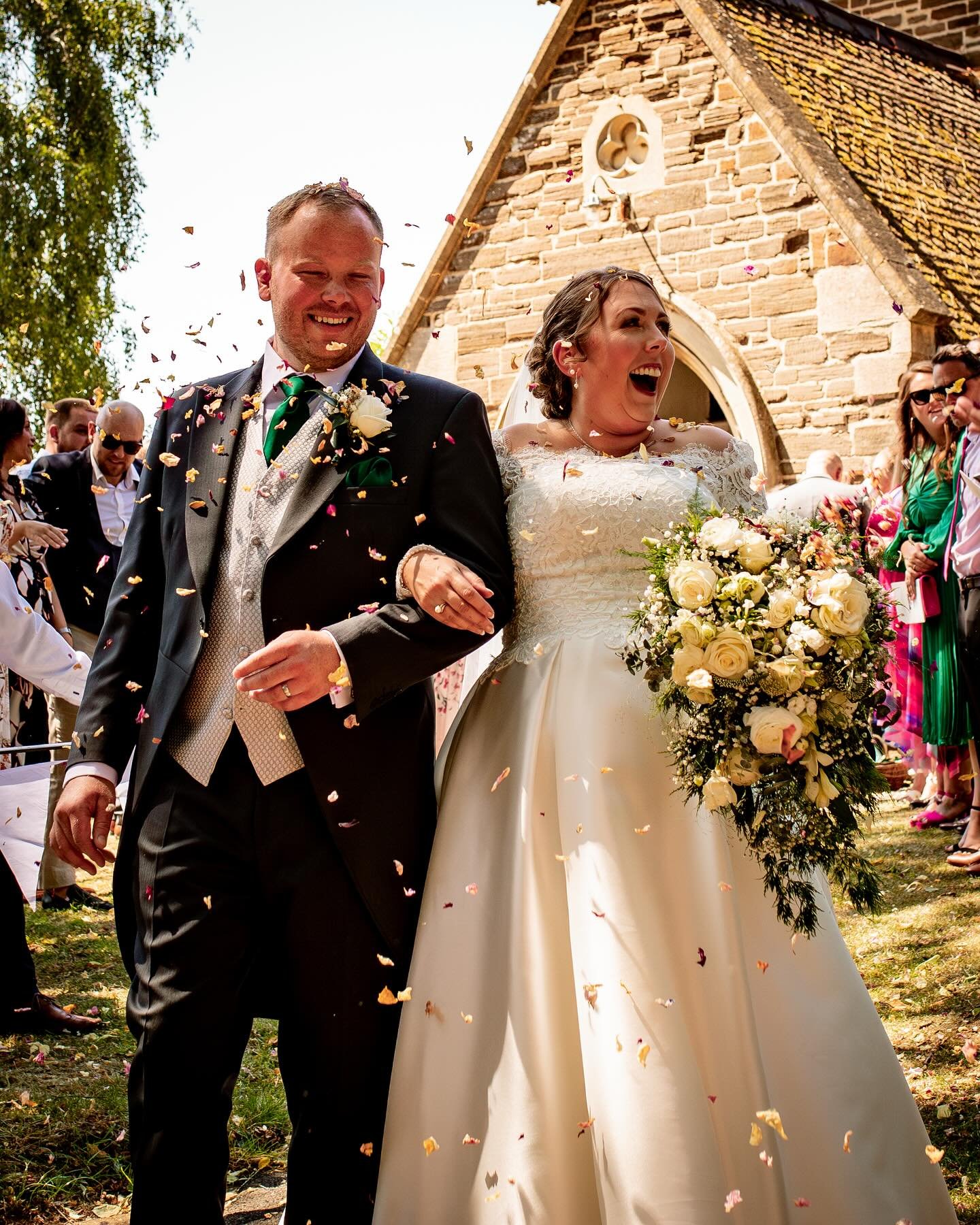 What&rsquo;s that? It&rsquo;s the sun! Why hello! 

Second shooting for us: @lucykingphotography 

#churchwedding 
#churchconfetti 
#mauldenchurch 
#bedfordshirephotographers 
#twoweddingphotographers