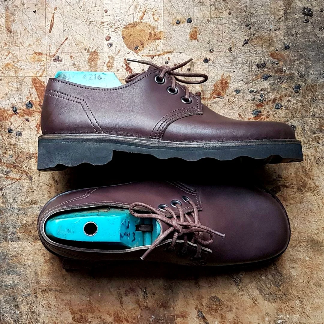 handmade leather shoes, made in England, hand crafted in vegetable tanned leather, custom made