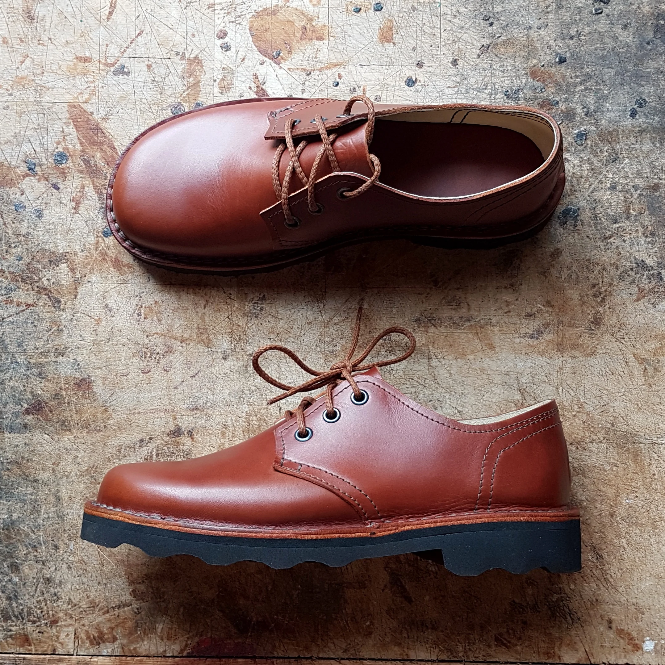 ladies handmade leather lace up shoe with Vibram sole, comfortable handmade shoes made by hand in Sheffield, England, UK
