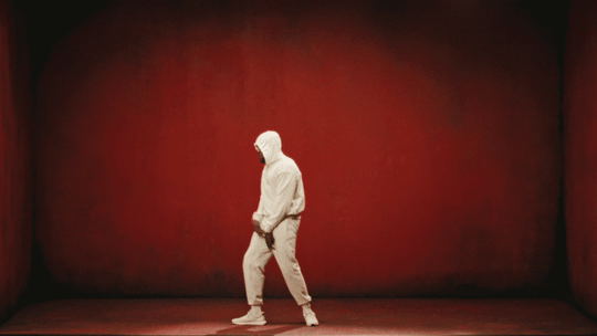Stormzy_SorryRach_CF_ONLINE_h2642-ezgif.com-video-to-gif-converter.gif