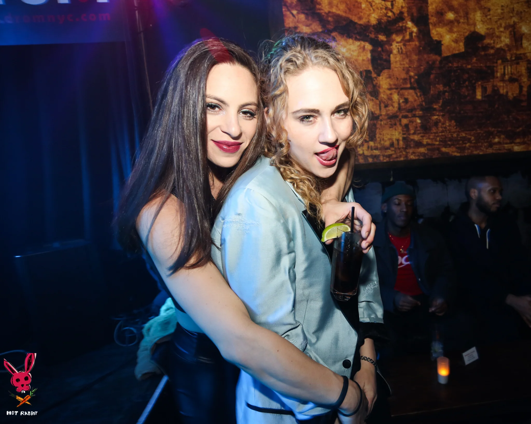 E35A8009E35A8009 BOTH.jpg