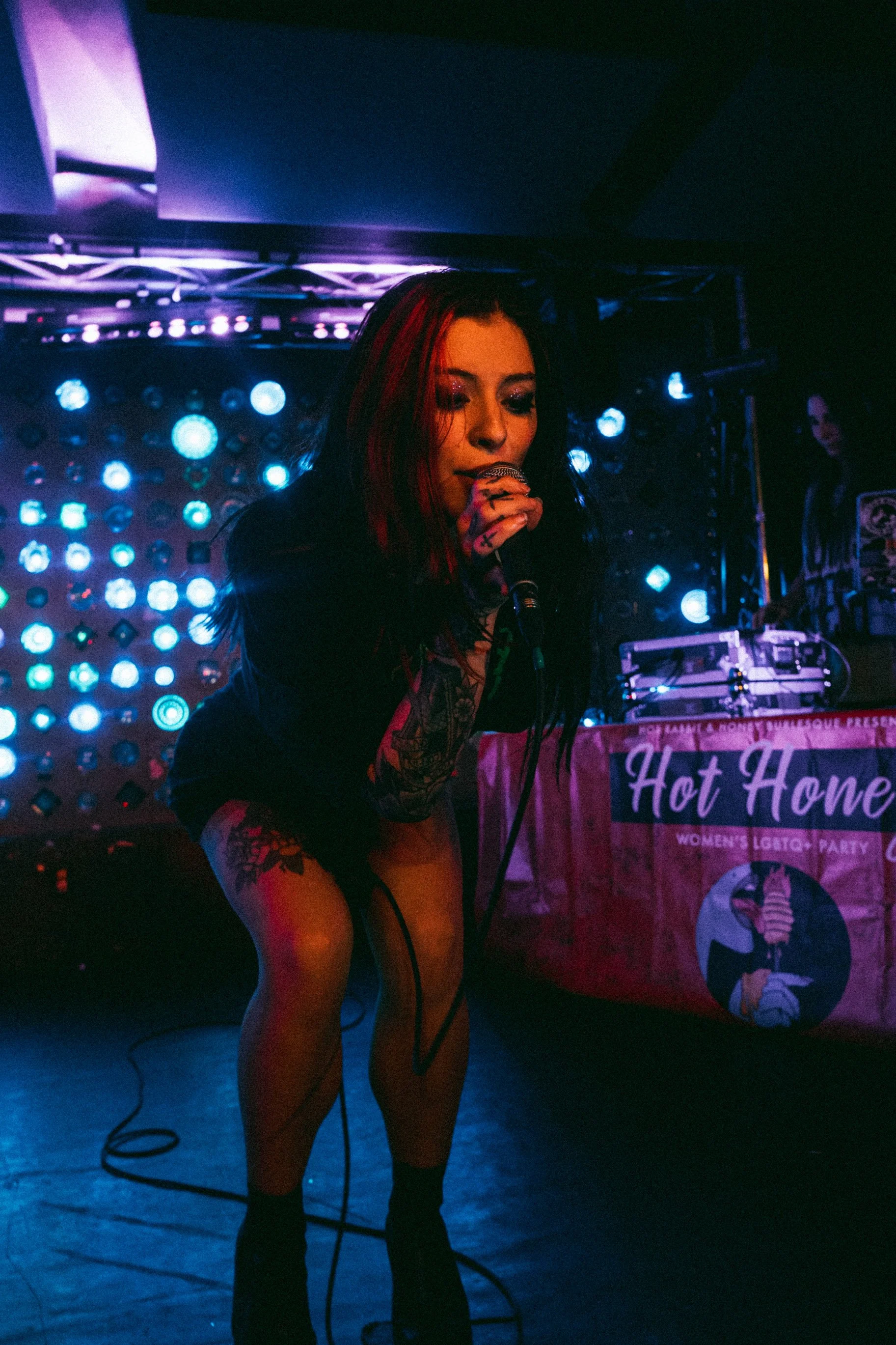 11.13 Hot Honey feat. LEXXE-11.JPG