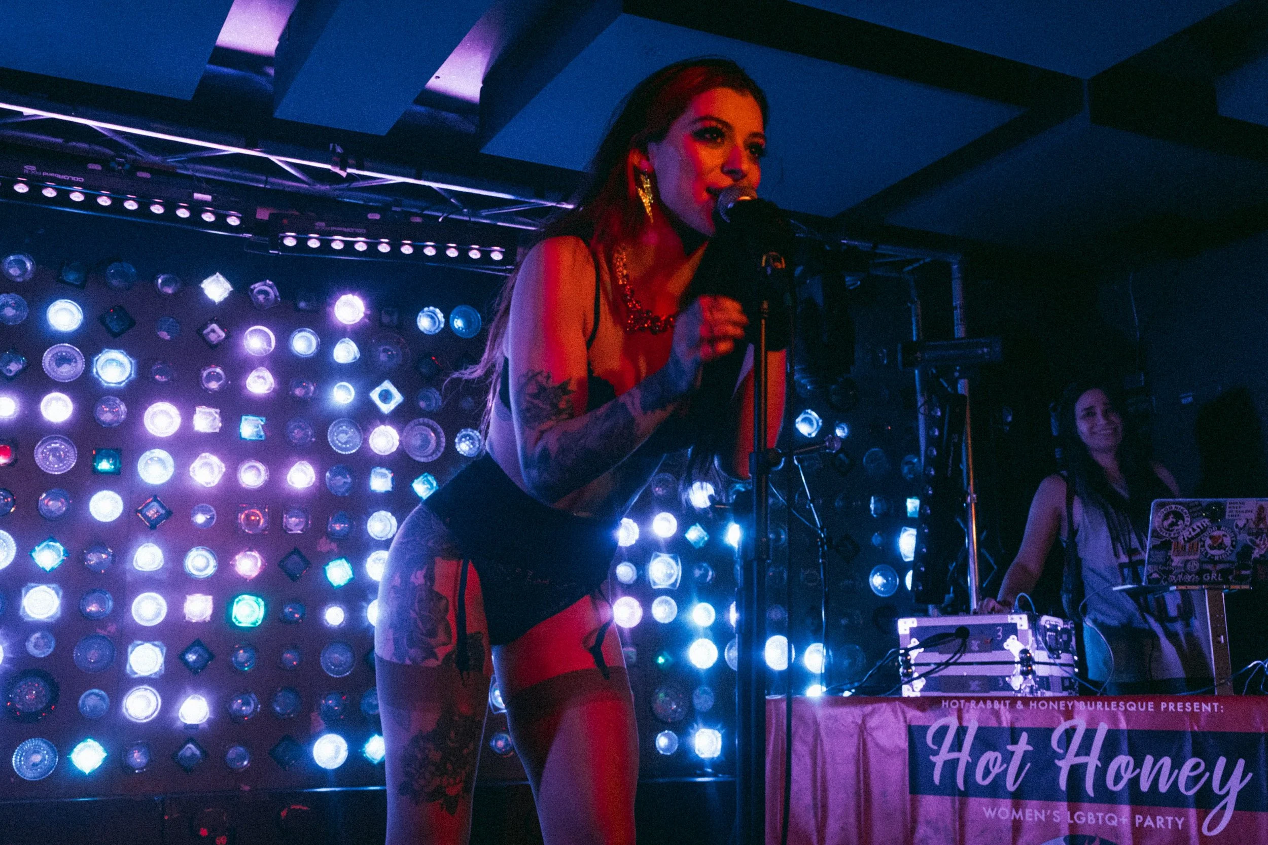 11.13 Hot Honey feat. LEXXE-15.JPG