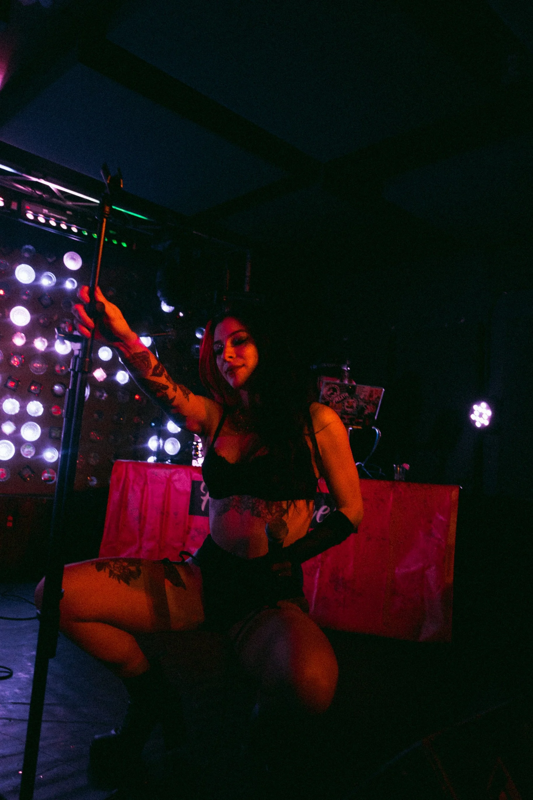 11.13 Hot Honey feat. LEXXE-19.JPG