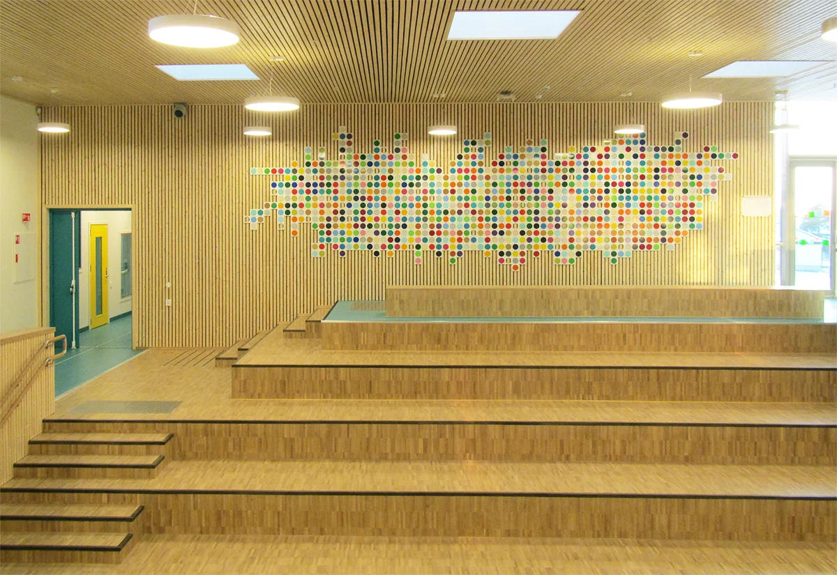 Barnas sky 2018 . 2,5 x 9 metres . acrylic circles in mdf
