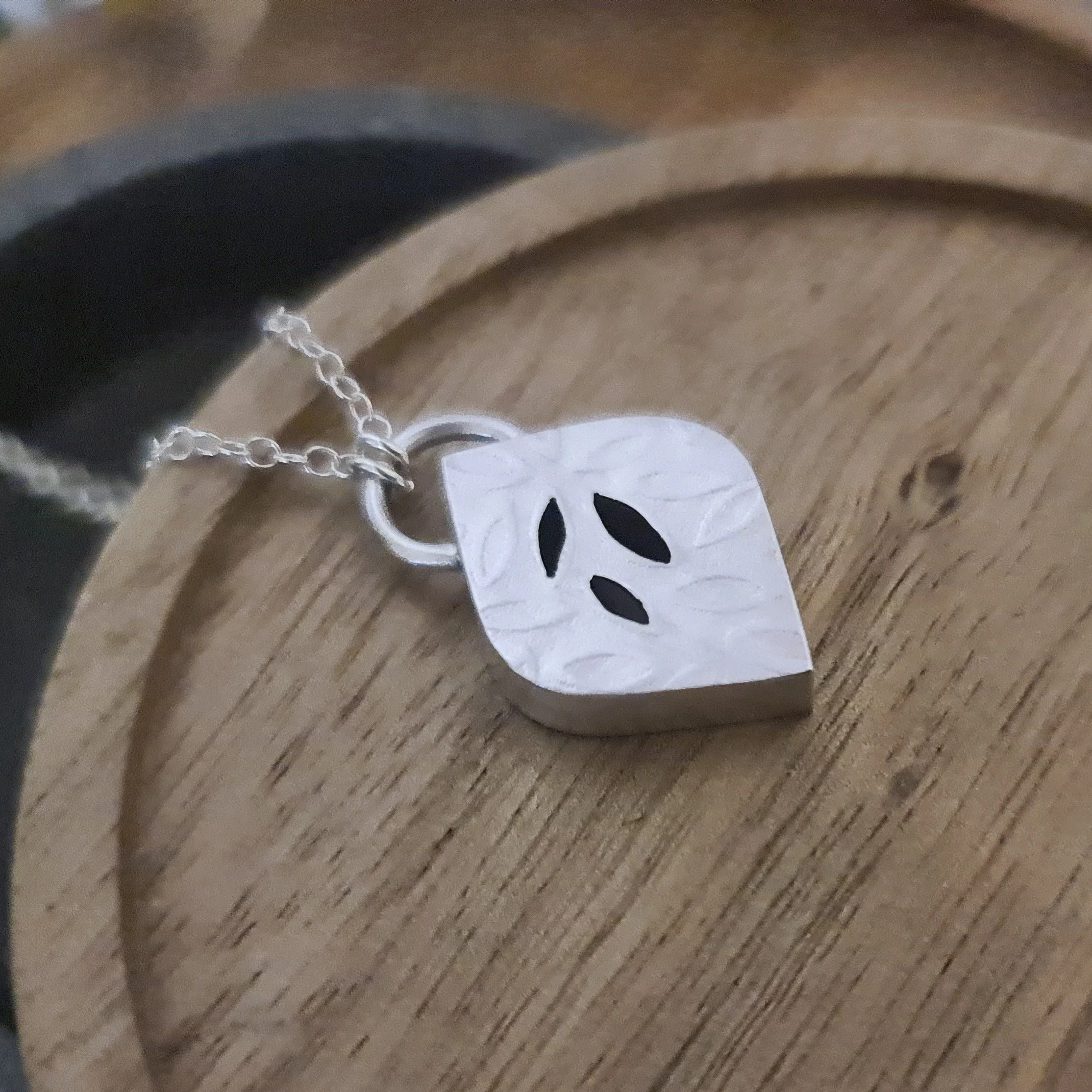 box bead scattered seeds pendant.jpg