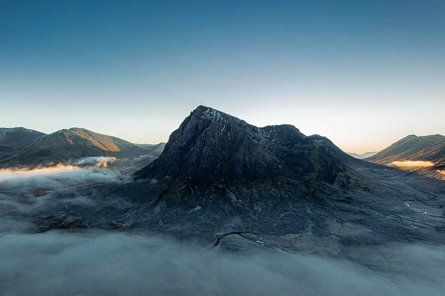 Buachaille-Etive-Mòr-at-Sunrise-Hi-Res.jpg