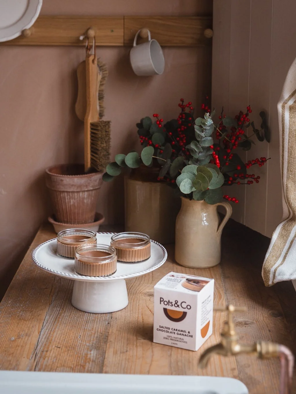 A quiet indulgence, photographed by the amazing @sophiegardner ✨

Two pots, one very good decision. Save at @ocadouk 💛